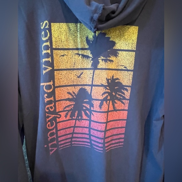 💙🌴Vineyard Vines Slate Blue/Navy Long Sleeve Hooded Tee w/ Cool Graphic size M - Picture 2 of 8